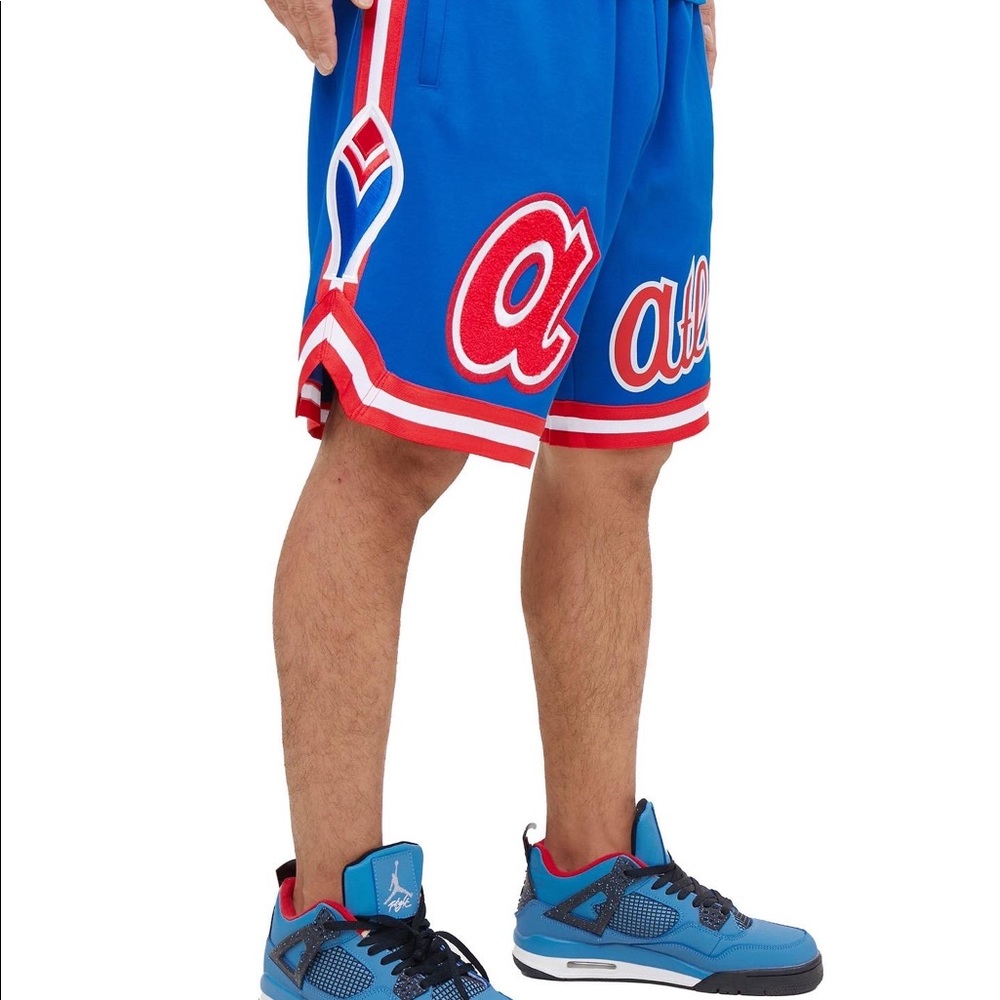 Atlanta Shirt and shorts